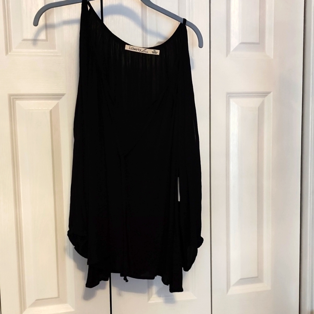 Charlotte Russe Liberty Love Cold Shoulder Top*NWT*